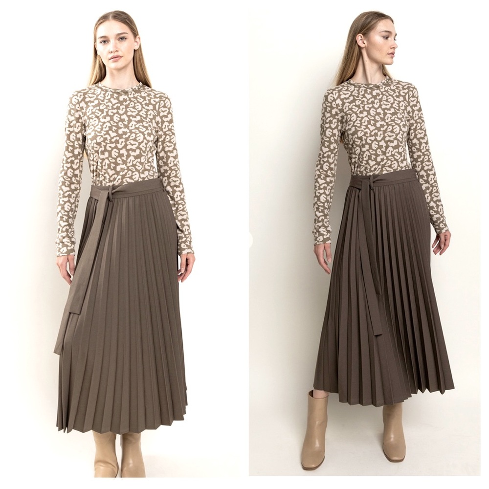 06 Chic Front Tie Pleated Long Skirt - Picture 2 of 5